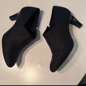 Bandolino Women's Sleek Black High Heel Booties